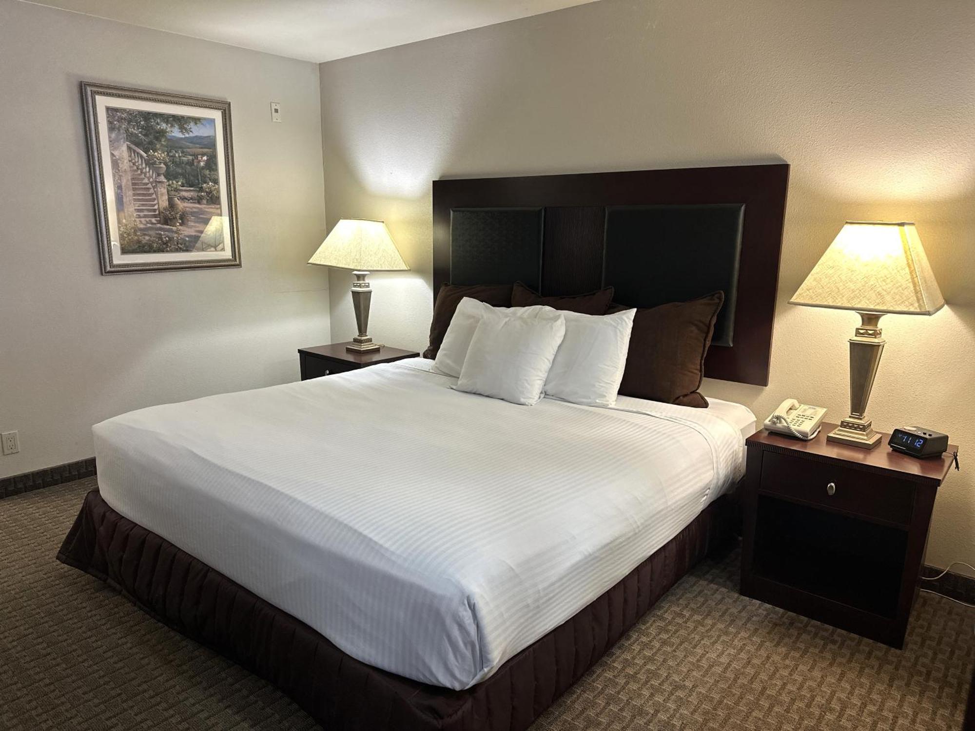 Sojourn Suites Portland Airport Экстерьер фото