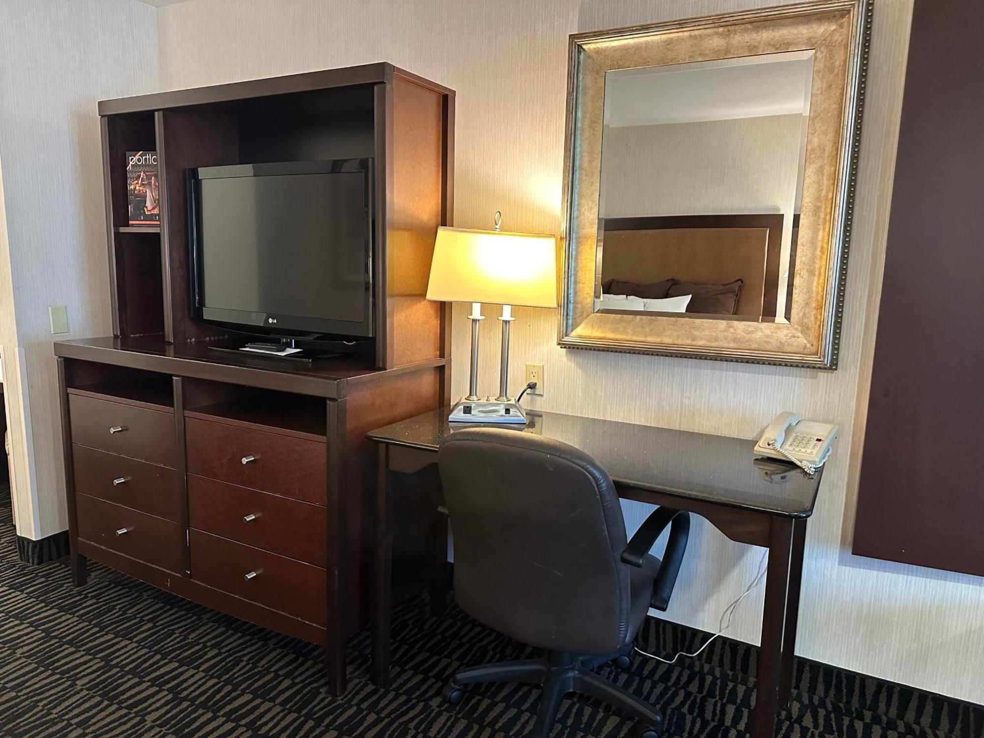 Sojourn Suites Portland Airport Экстерьер фото