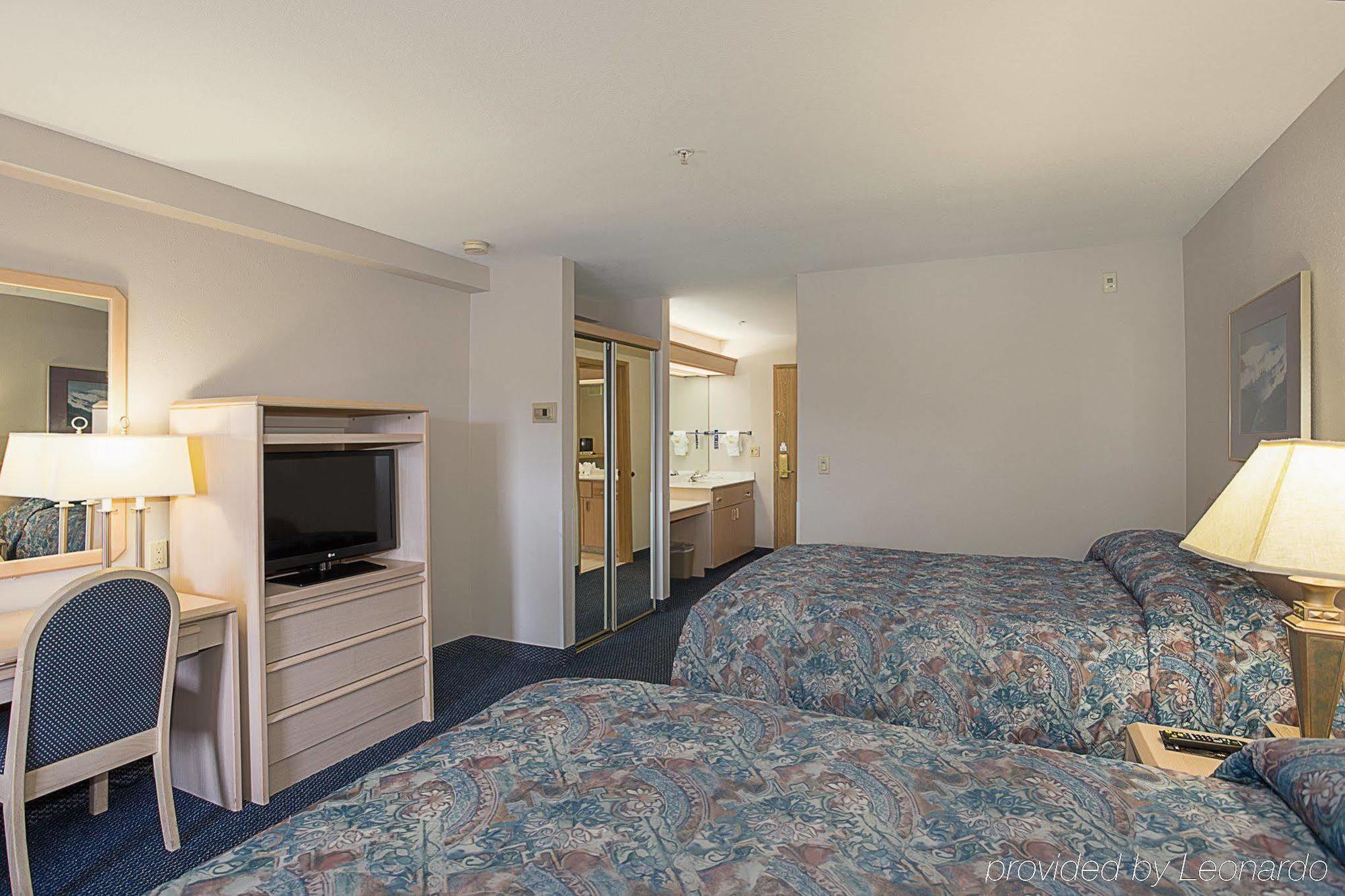 Sojourn Suites Portland Airport Экстерьер фото