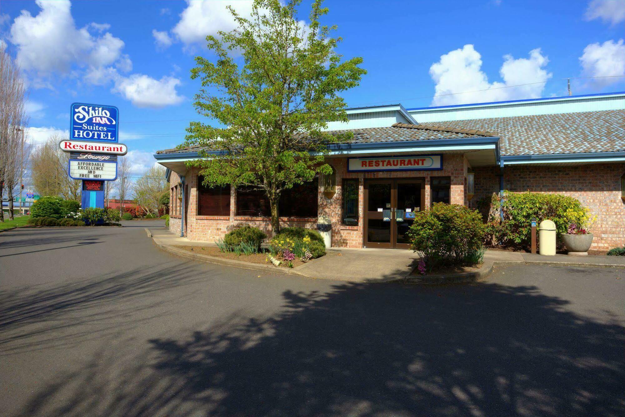 Sojourn Suites Portland Airport Экстерьер фото